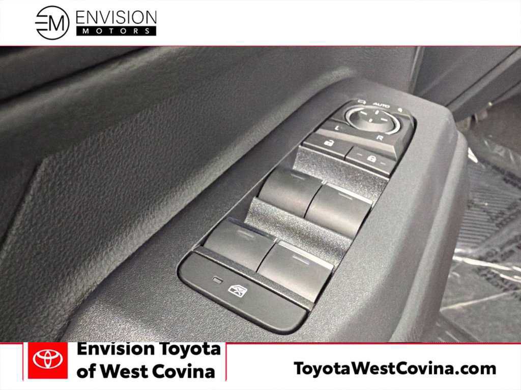 Used 2027 Toyota Land Cruiser AWD/4WD image 20