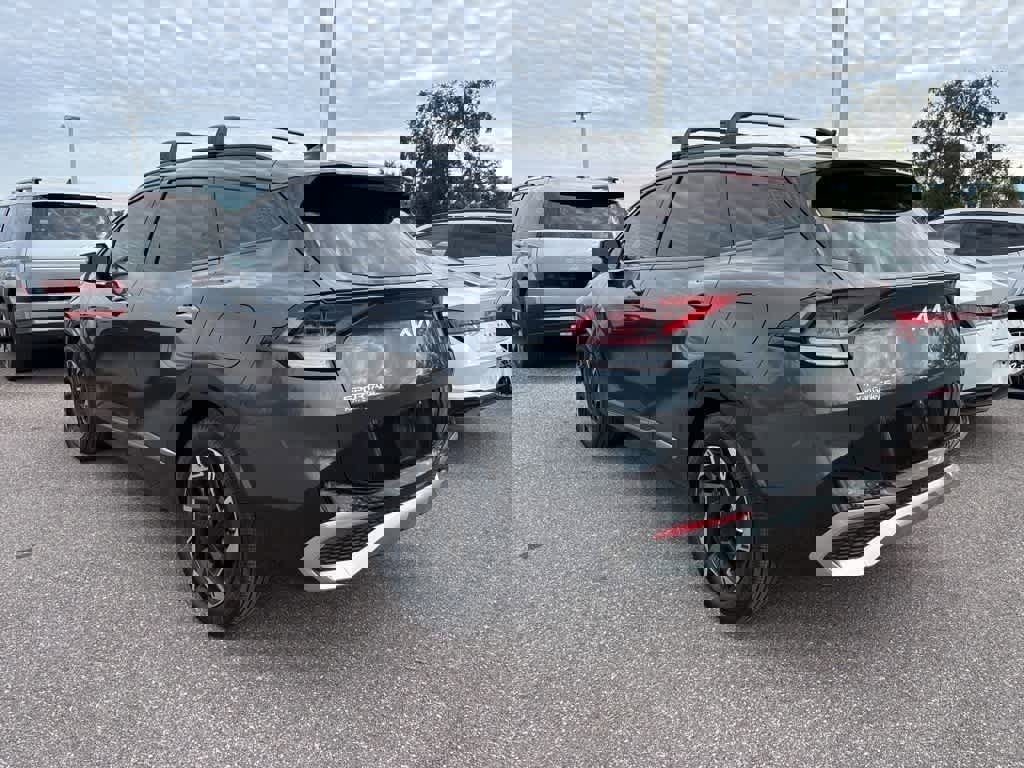 Used 2024 Kia Sportage SX image 2