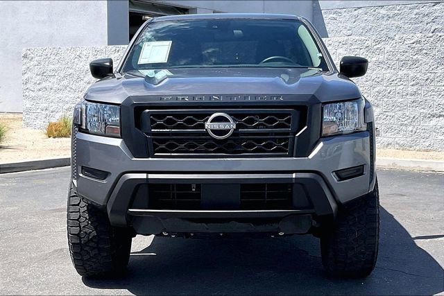 Used 2022 Nissan Frontier S RWD image 2