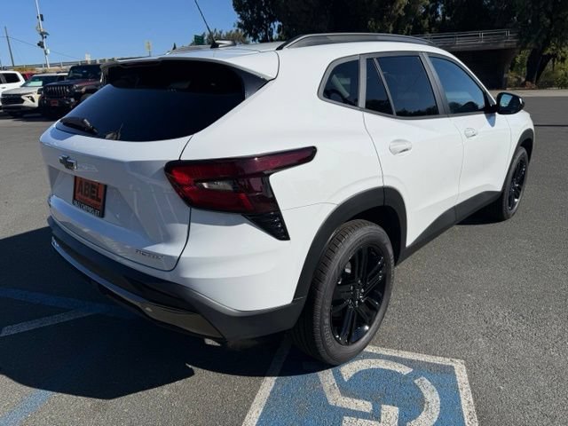 New 2026 Chevrolet Trax ACTIV w/ Sunroof Package FWD image 6