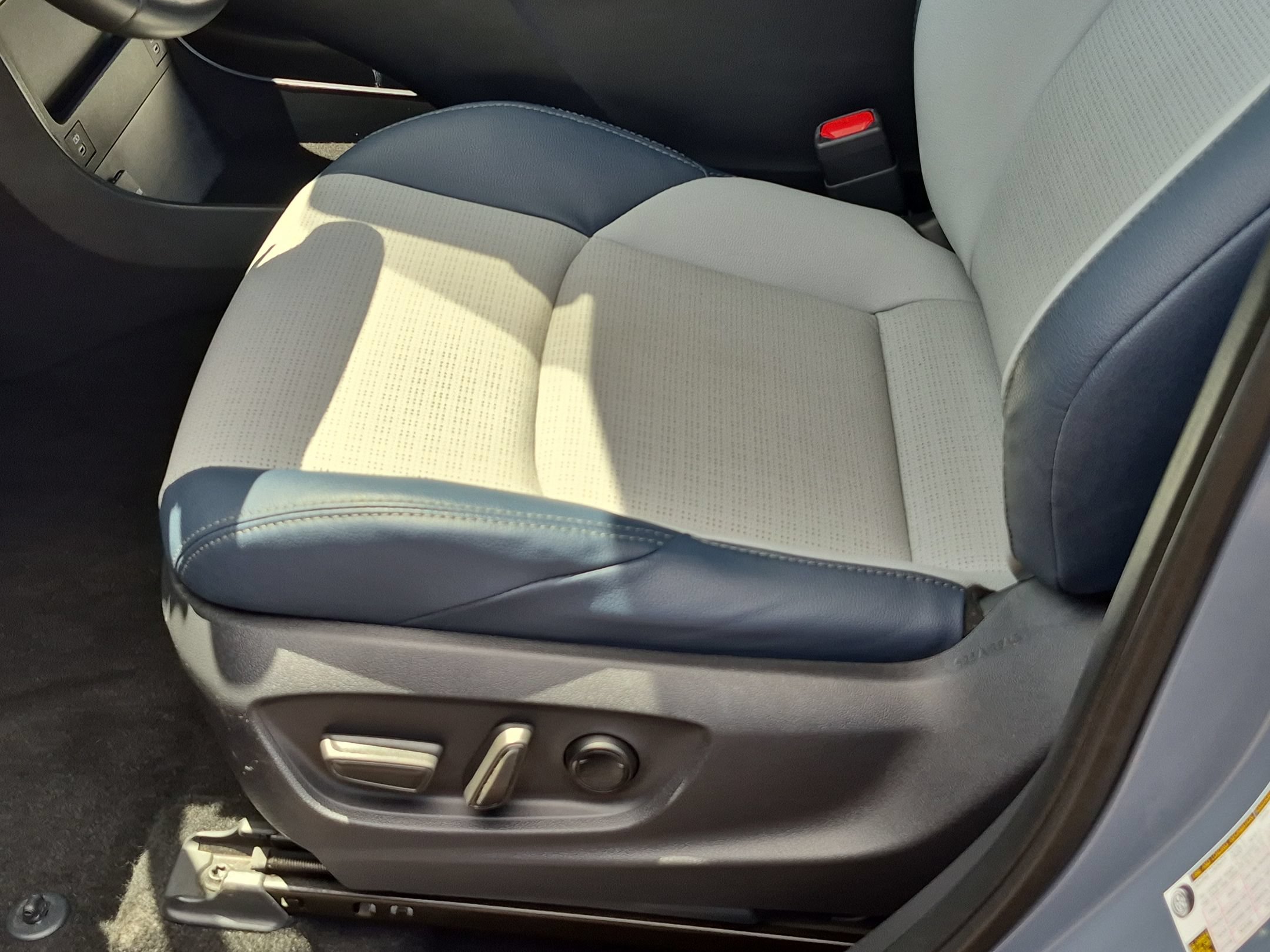 Used 2023 Subaru Solterra AWD image 14