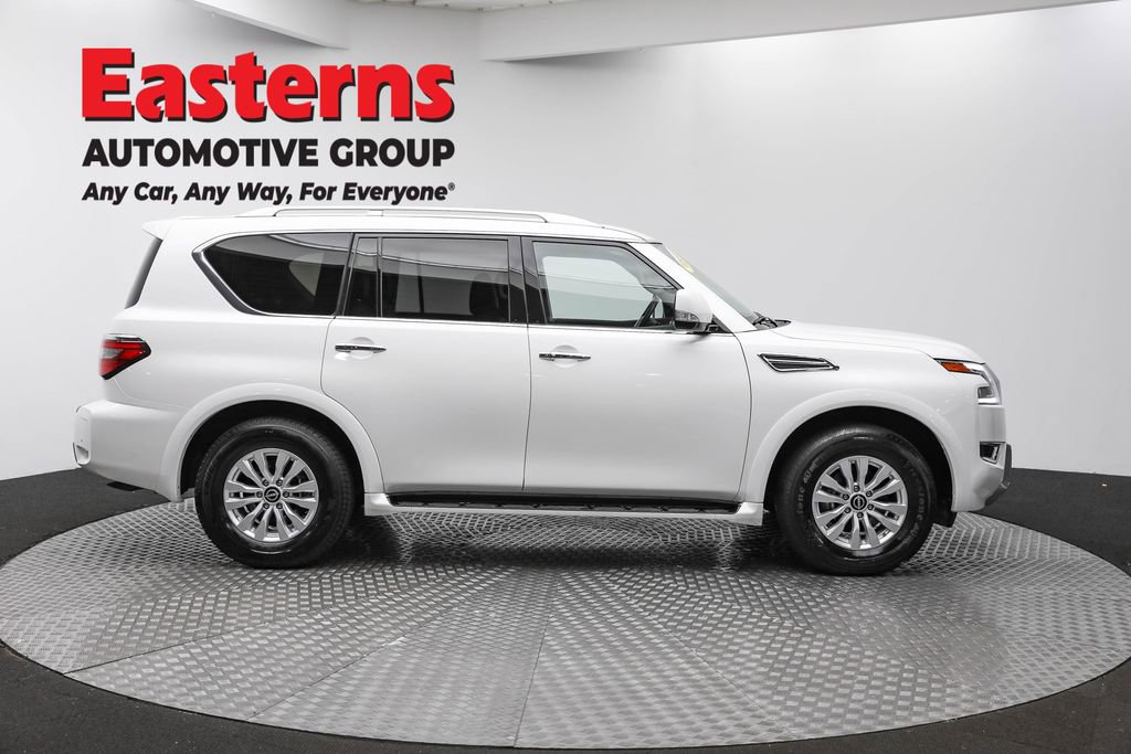 Used 2024 Nissan Armada SV image 4