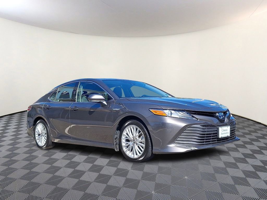 Used 2020 Toyota Camry XLE