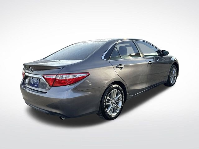 Used 2017 Toyota Camry SE image 5