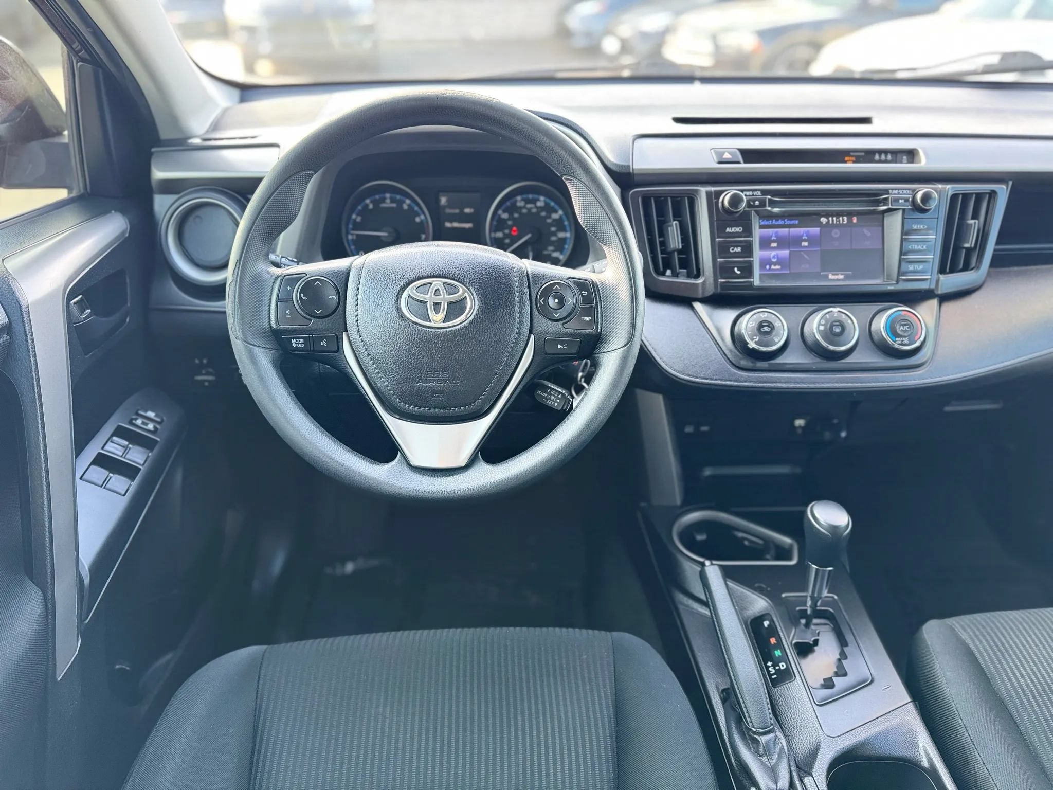 Used 2017 Toyota RAV4 LE FWD image 15