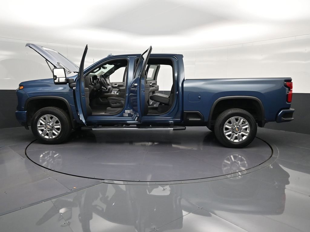 Used 2025 Chevrolet Silverado 2500 High Country w/ Technology Package AWD/4WD image 44