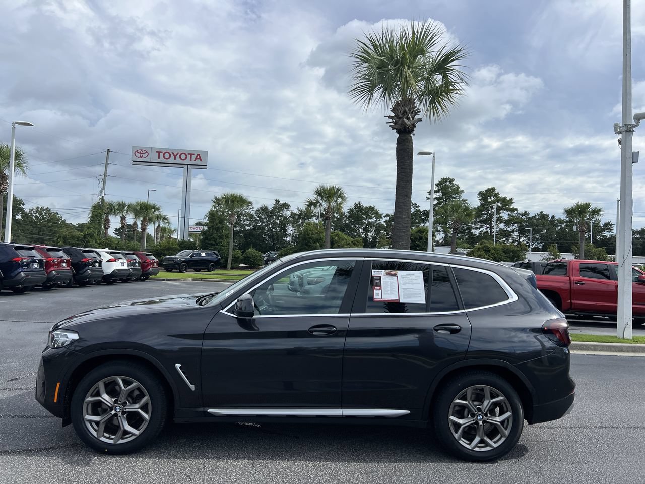 Used 2023 BMW X3 xDrive30i w/ Premium Package AWD/4WD image 7