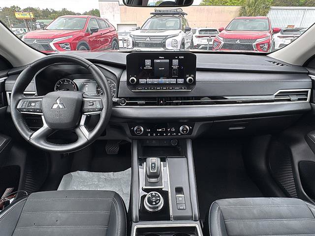 Used 2024 Mitsubishi Outlander SE AWD/4WD image 18