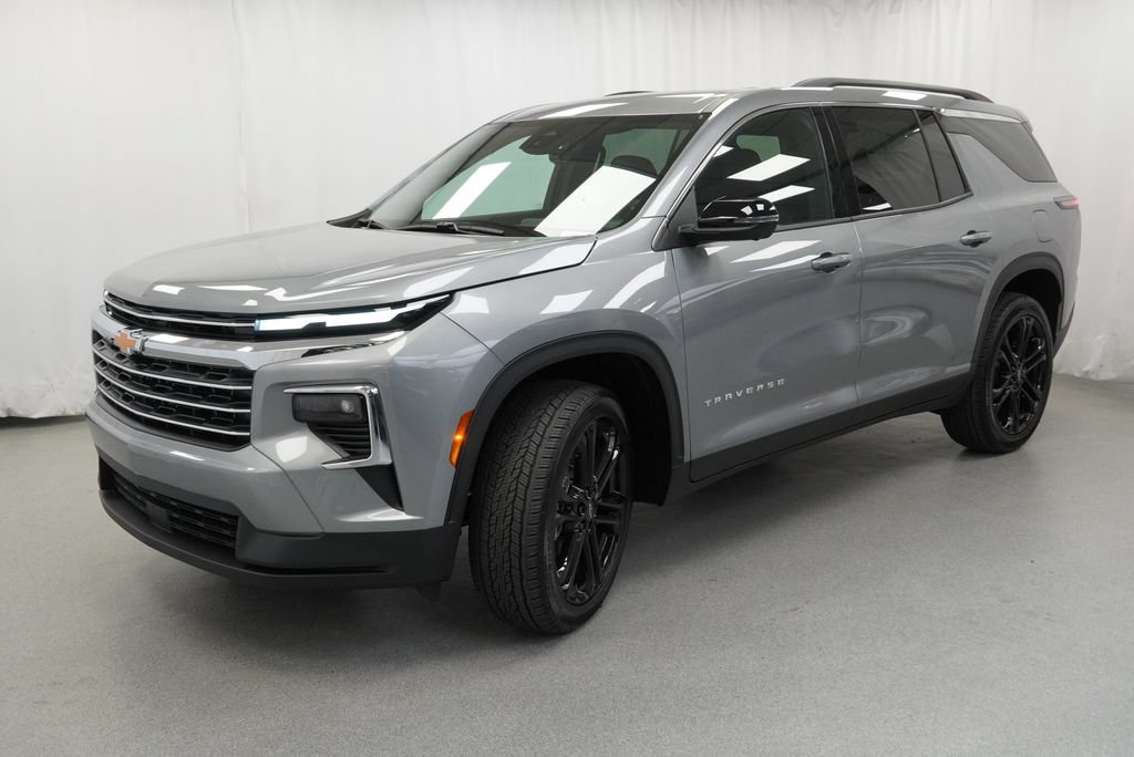 New 2026 Chevrolet Traverse LT w/ Driver Confidence Package AWD/4WD image 4