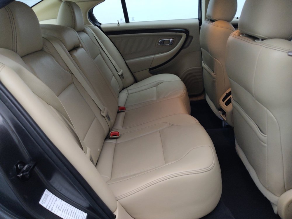 Used 2019 Ford Taurus Limited FWD image 19