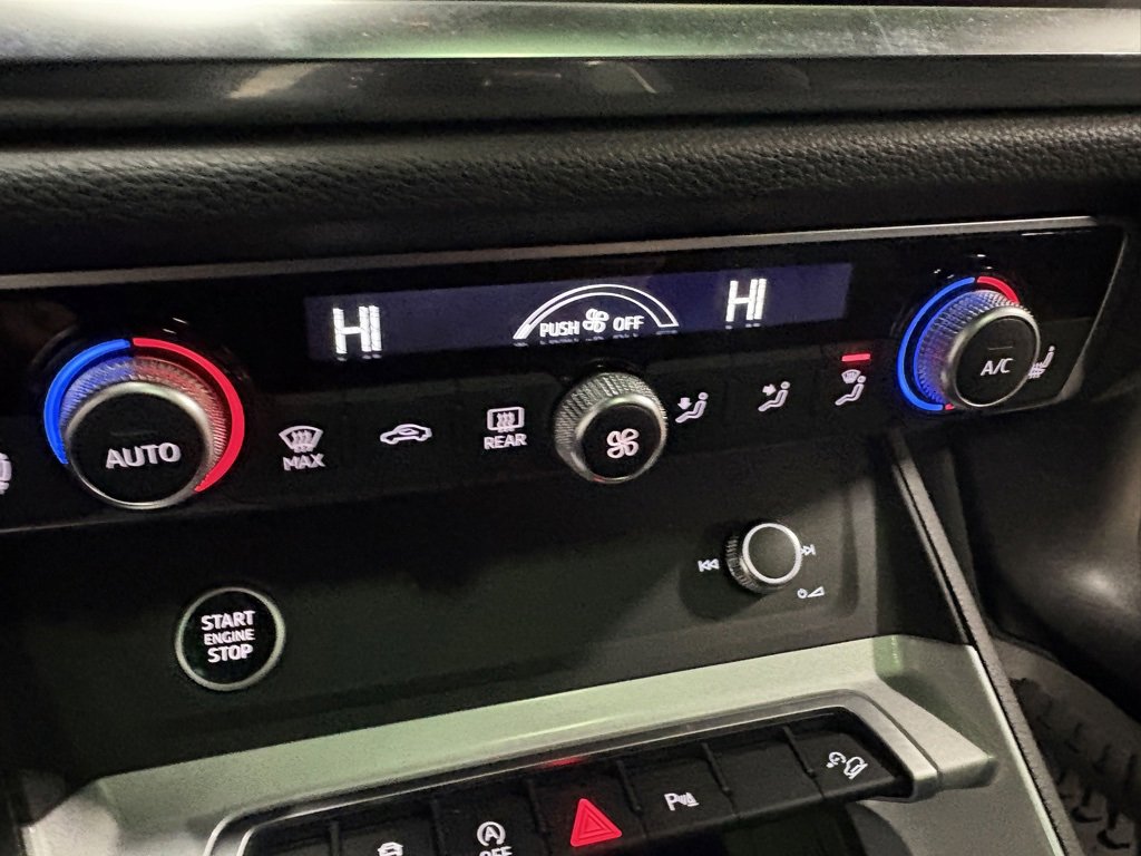 Used 2024 Audi Q3 2.0T Premium Plus w/ Premium Plus Package image 19