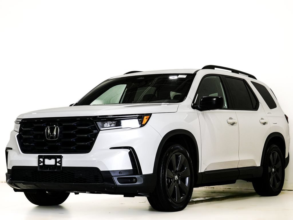 Used 2024 Honda Pilot Sport image 3