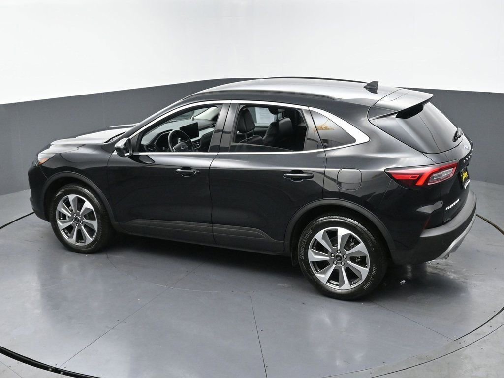 Used 2025 Ford Escape Platinum image 43