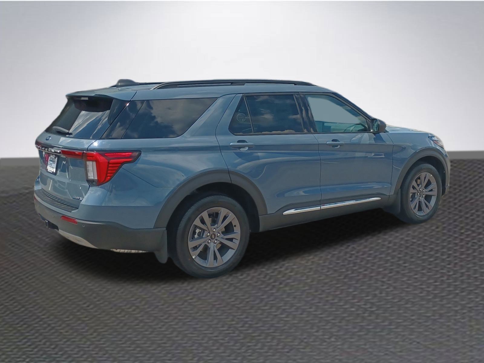 New 2025 Ford Explorer Active w/ Active Comfort Package image 4