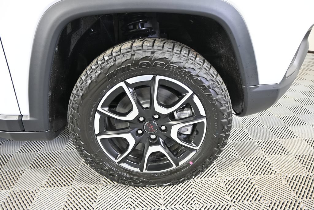 New 2026 Jeep Compass Trailhawk w/ Sun, Sound & Navigation Group AWD/4WD image 11