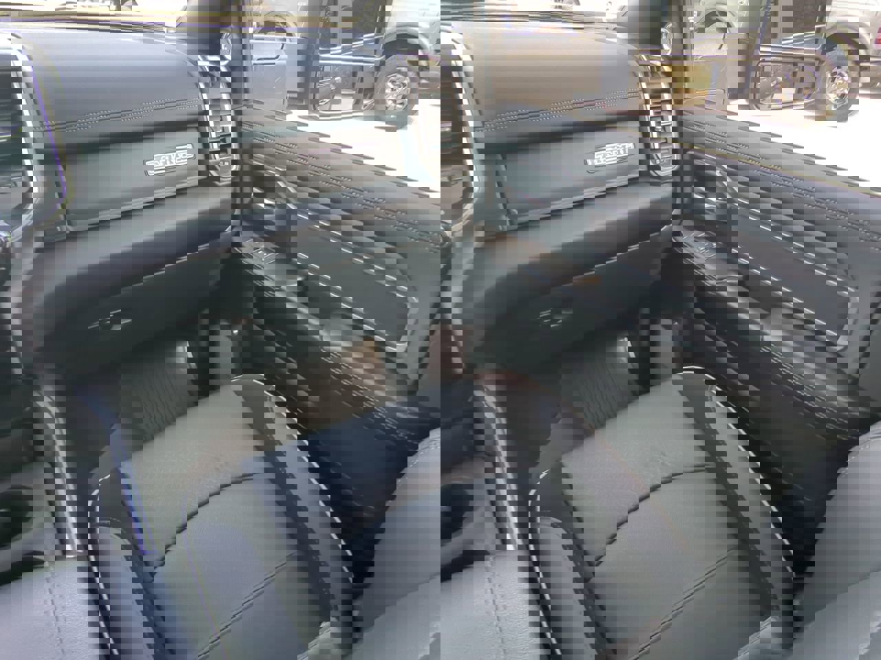 Used 2025 RAM 3500 Laramie image 15