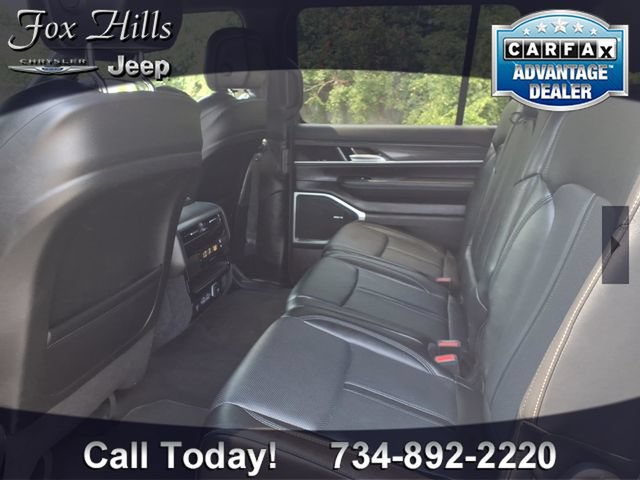 Certified 2024 Jeep Wagoneer Series II w/ Flexible Seating Group AWD/4WD image 13