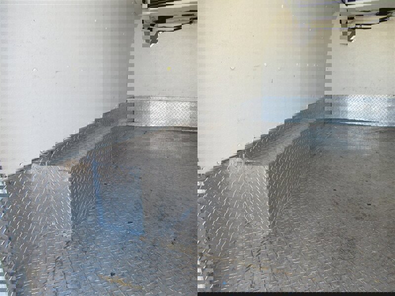 Used 2016 GMC Savana 3500 Extended image 9