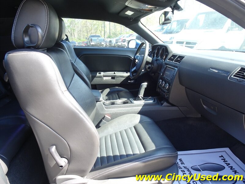 Used 2010 Dodge Challenger R/T RWD image 14