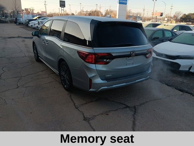 Used 2025 Honda Odyssey Touring image 6