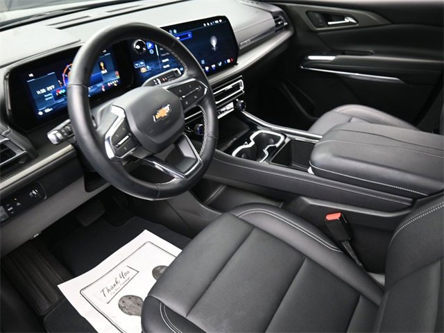 Used 2025 Chevrolet Traverse LT image 18