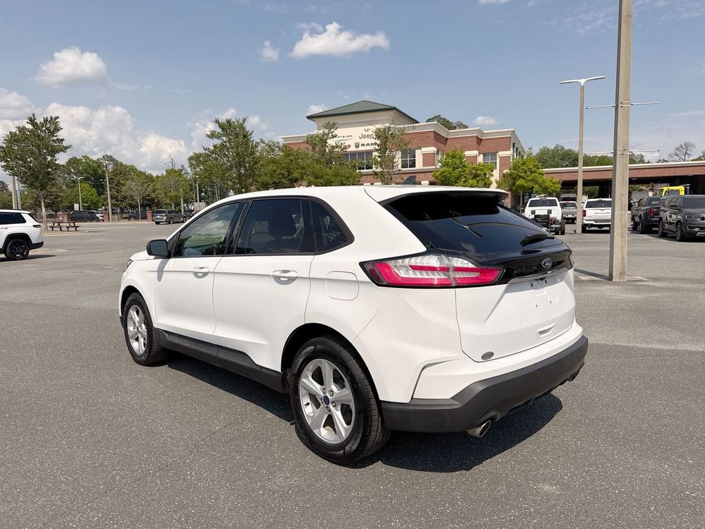 Used 2020 Ford Edge SE FWD image 5