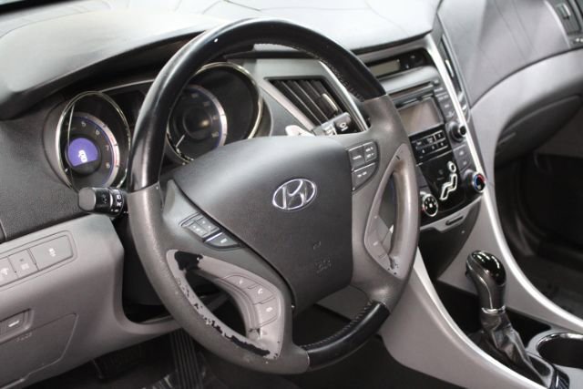 Used 2013 Hyundai Sonata SE FWD image 10