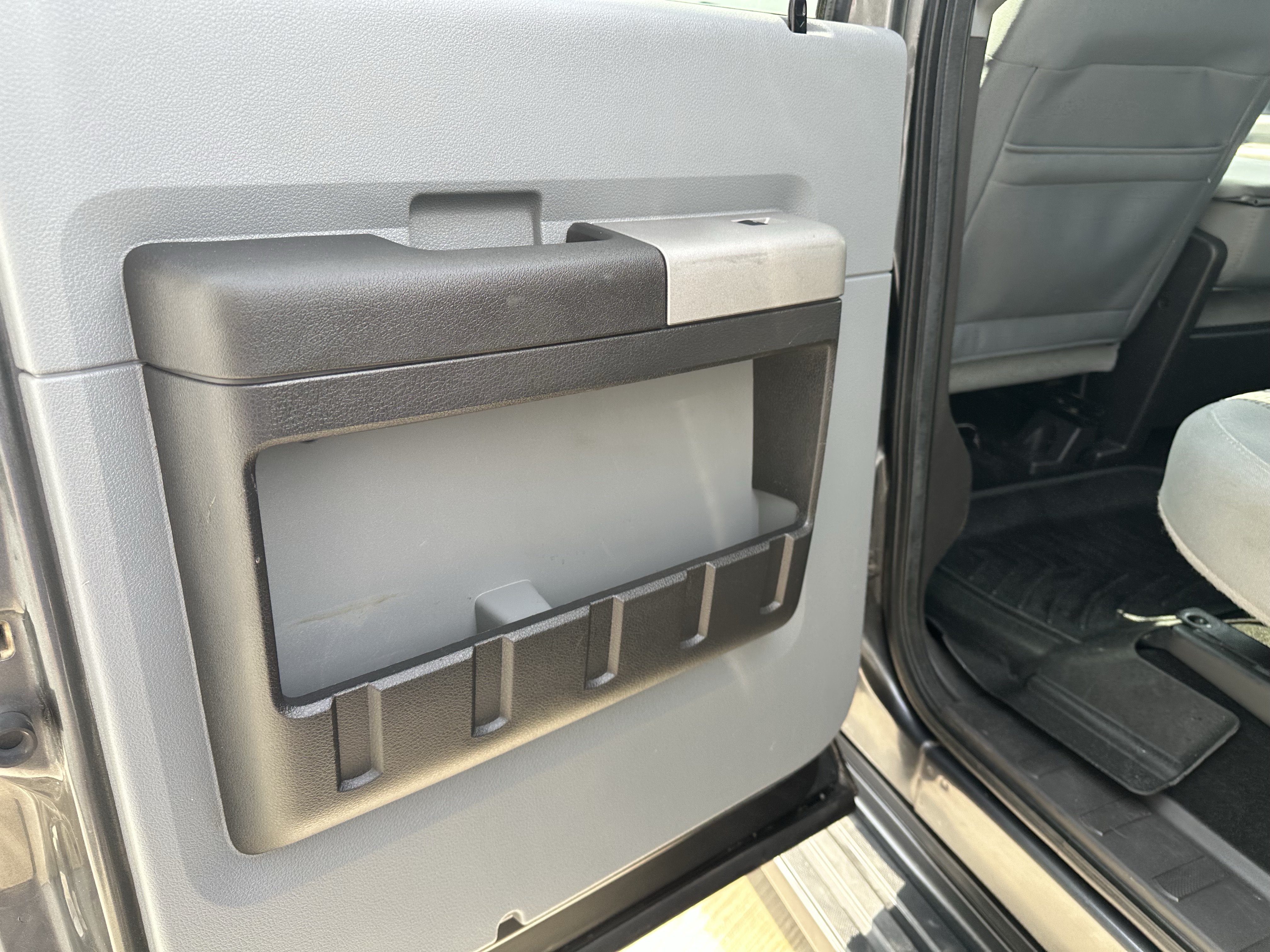 Used 2016 Ford F250 XLT w/ Camper Package AWD/4WD image 9