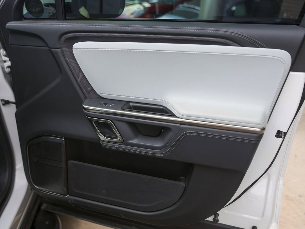 Used 2023 Rivian R1S Adventure image 44