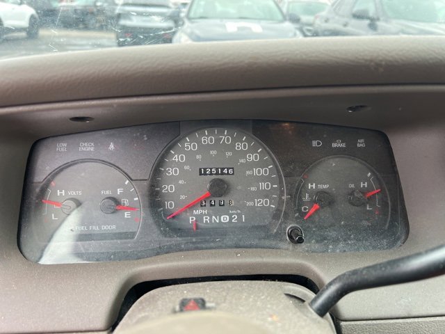 Used 2002 Mercury Grand Marquis GS image 10