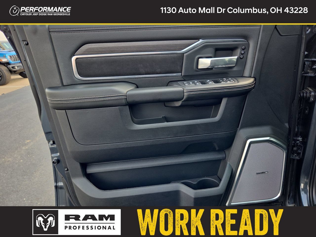 New 2026 RAM 2500 Laramie AWD/4WD image 18