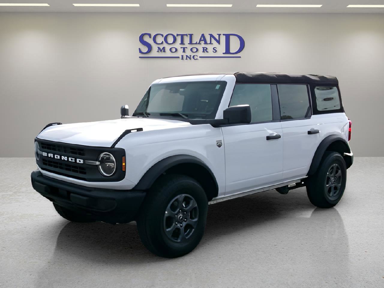 Used 2025 Ford Bronco Big Bend image 2