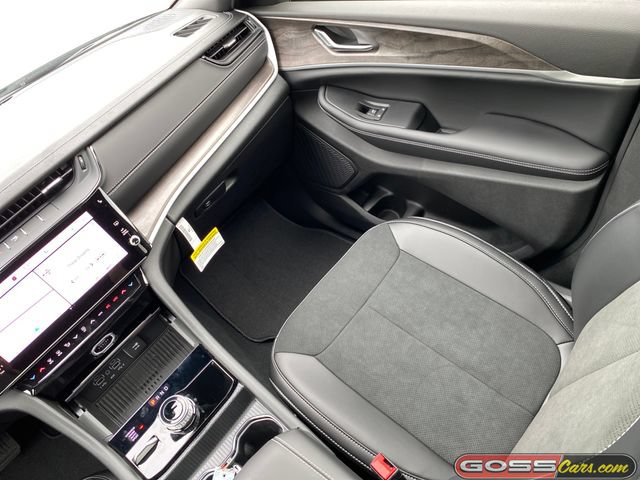 New 2026 Jeep Grand Cherokee Altitude AWD/4WD image 15