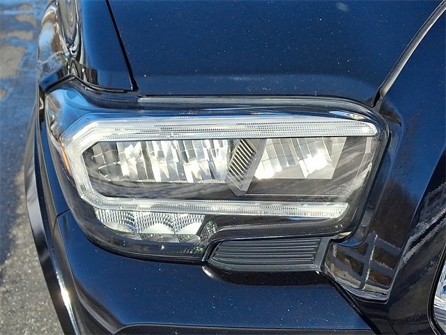 Used 2021 Toyota Tacoma Limited image 9