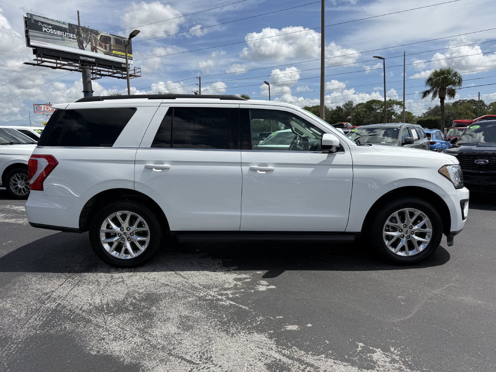Used 2020 Ford Expedition XLT RWD image 3