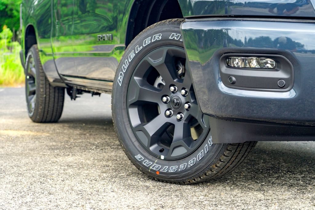 New 2026 RAM 1500 Express AWD/4WD image 3