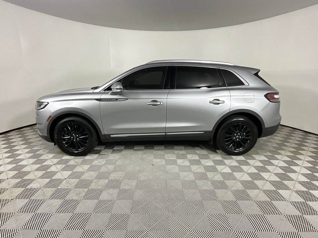 Certified 2023 Lincoln Nautilus FWD image 2