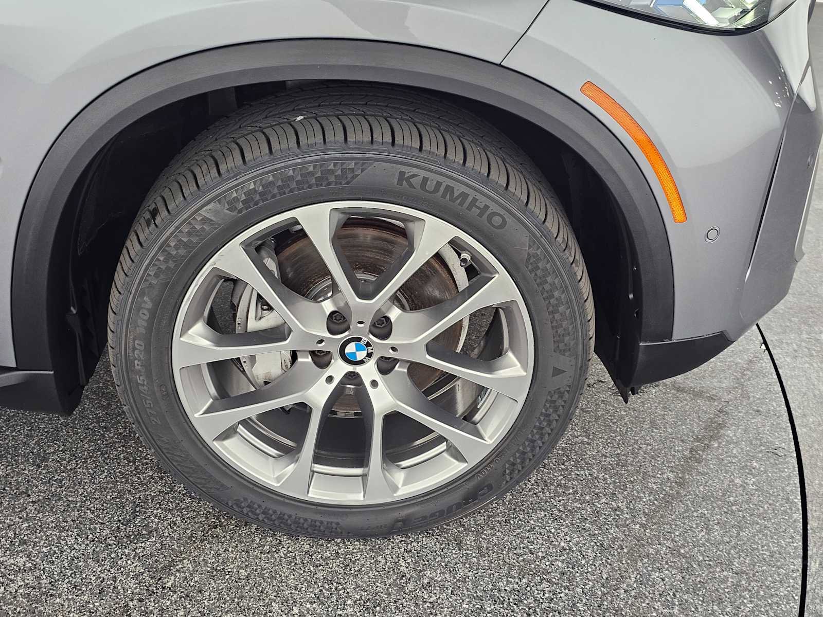 Used 2024 BMW X5 xDrive40i w/ Premium Package image 9