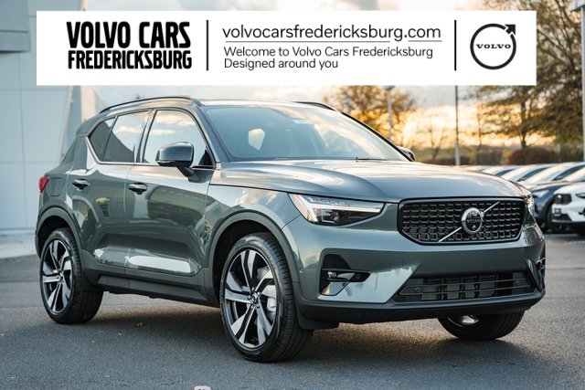 New 2026 Volvo XC40 B5 Ultra w/ Protection Package Premier
