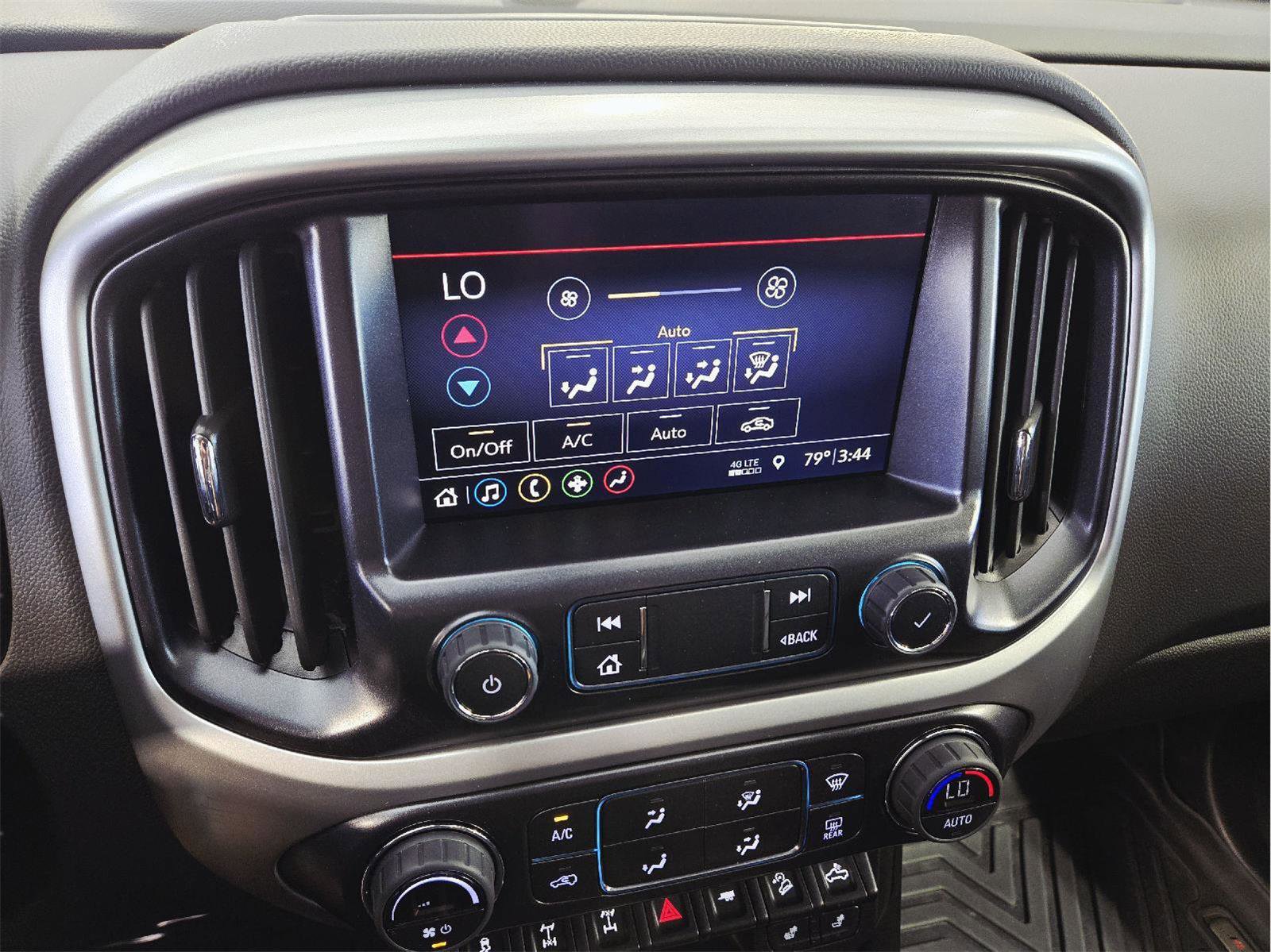 Used 2022 Chevrolet Colorado ZR2 AWD/4WD image 13