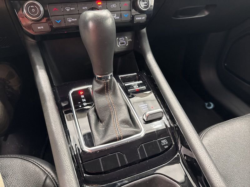 Used 2022 Jeep Compass Limited image 32