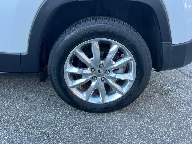 Used 2017 Jeep Cherokee Limited image 35