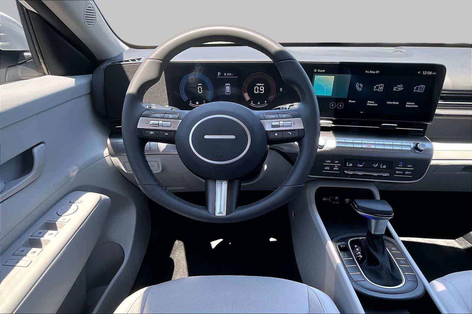 Certified 2025 Hyundai Kona SEL AWD/4WD image 12
