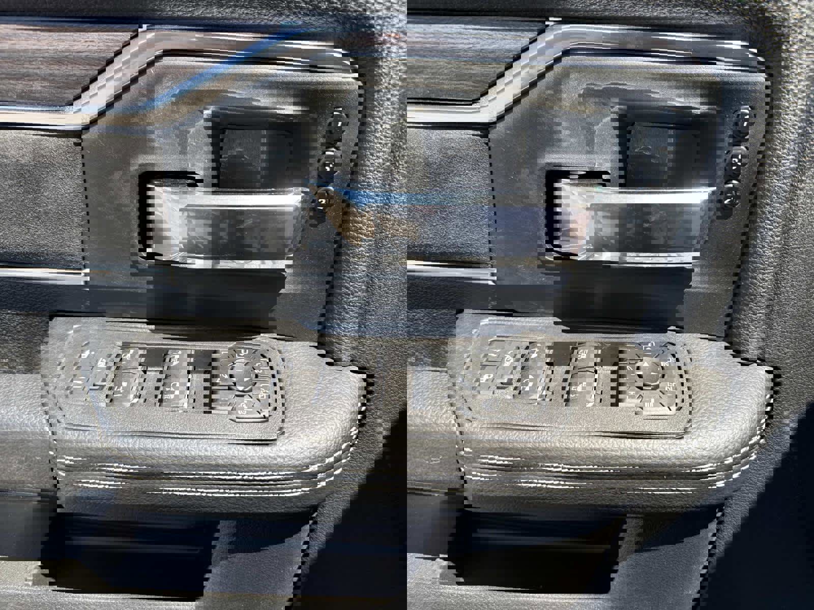 New 2026 RAM 2500 Laramie w/ Night Edition image 12