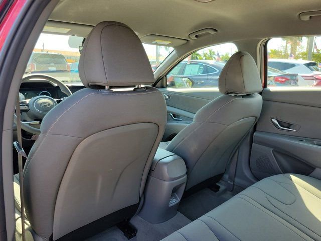 Certified 2024 Hyundai Elantra SEL FWD image 8