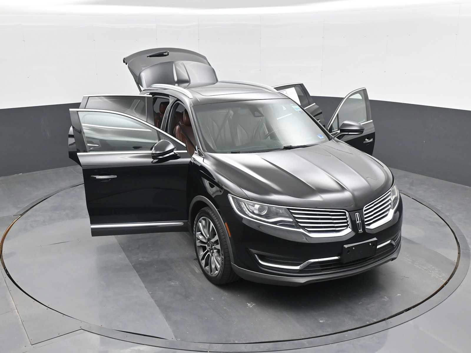 Used 2016 Lincoln MKX Reserve w/ Driver Assistance Package AWD/4WD image 37