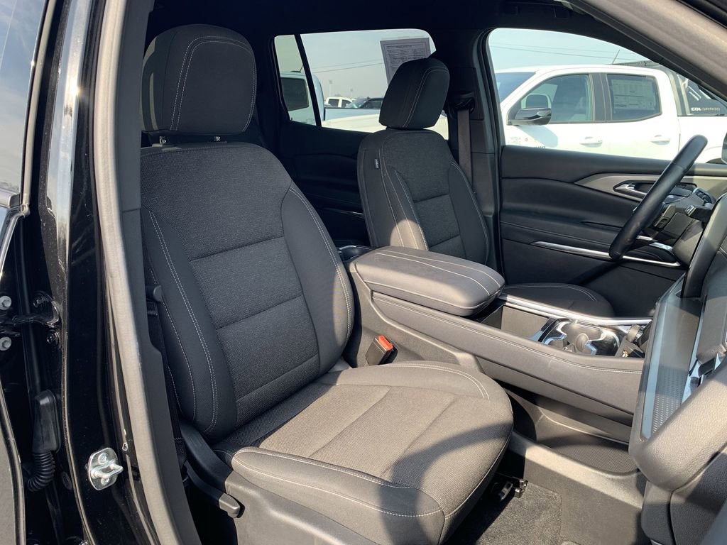 Used 2025 Chevrolet Traverse LT image 26