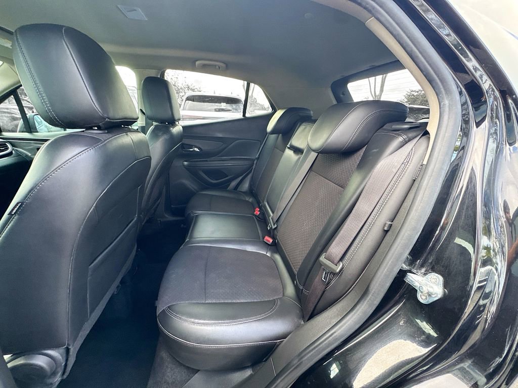 Used 2021 Buick Encore Preferred image 23