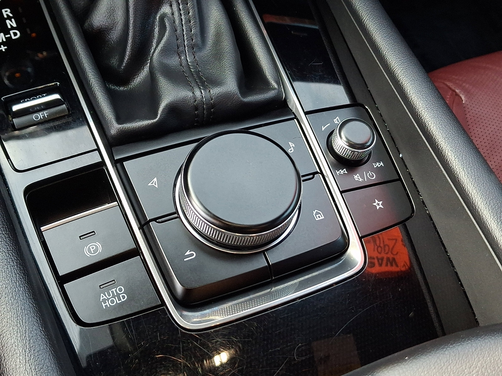 Used 2024 MAZDA MAZDA3 s image 26