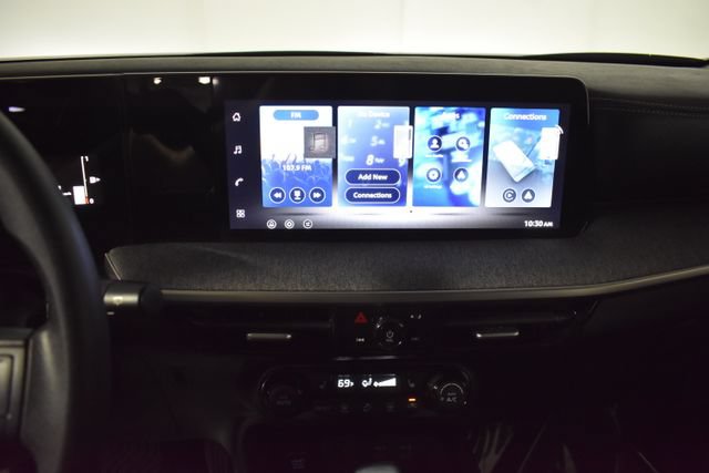 Certified 2026 Nissan Kicks SV w/ Cold Weather Package AWD/4WD image 17